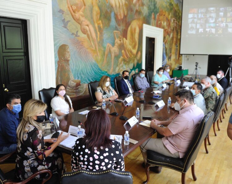 Entre las recomendaciones esta accesar a las redes corporativas únicamente de equipos autorizados