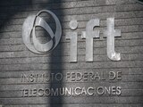 Aspecto de la fachada del Instituto Federal de Telecomunicaciones (IFT).