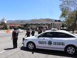 Elementos de la Policía Estatal supervisan la circulación en las principales carreteras de la entidad.