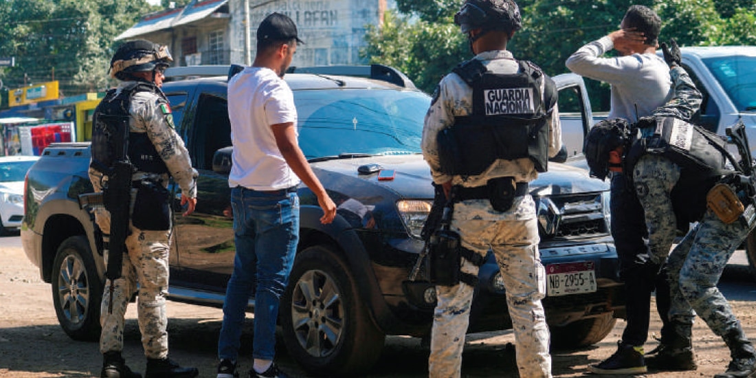 Elementos de seguridad cumplimentan el Operativo Paricutín en Uruapan, Michoacán, ayer.