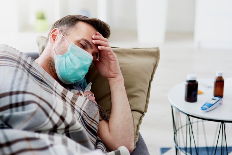 Síntomas de infección por hMPV son similares a COVID-19 e influenza.