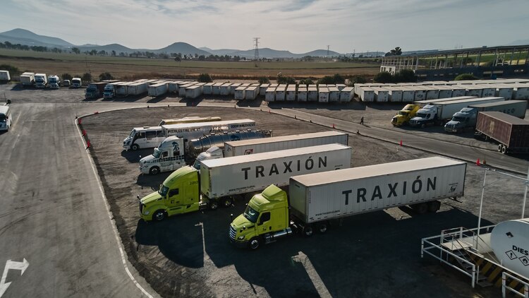 La integración de Solistica fortalece la oferta de Traxión, adaptándose a la demanda del mercado.