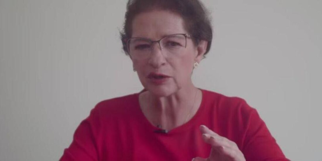 Angélica Moya Marín.