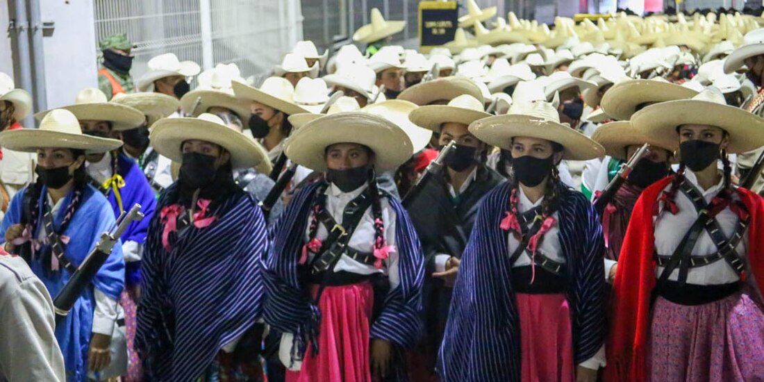 En el desfile conmemorativo de la Revolución Mexicana participarán tres mil 900 activos del Ejército de los cuales el 15% son mujeres, es decir, al menos 390 efectivos femeninos.