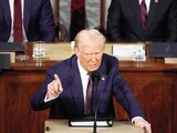 El presidente Donald Trump, ayer, al emitir su primer mensaje ante el Congreso de su país.
