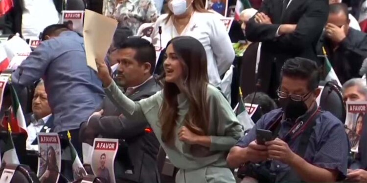 La diputada Andrea Chávez acusó a Margarita Zavala de recibir dinero de Iberdrola