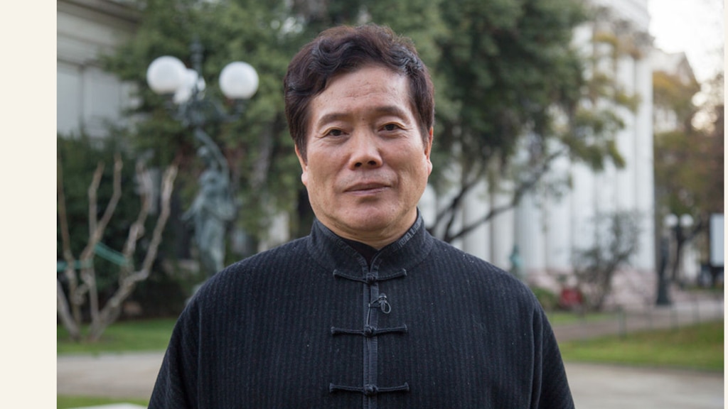 El autor chino Zhao Lihong