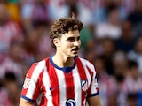 Julián Álvarez fue duramente abucheado por aficionados del Atlético de Madrid en el partido contra el Villarreal.