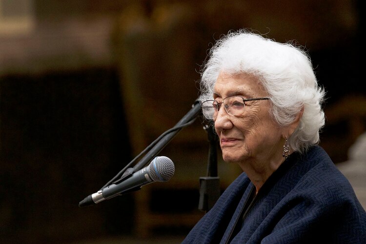 La poeta mexicana Dolores Castro.