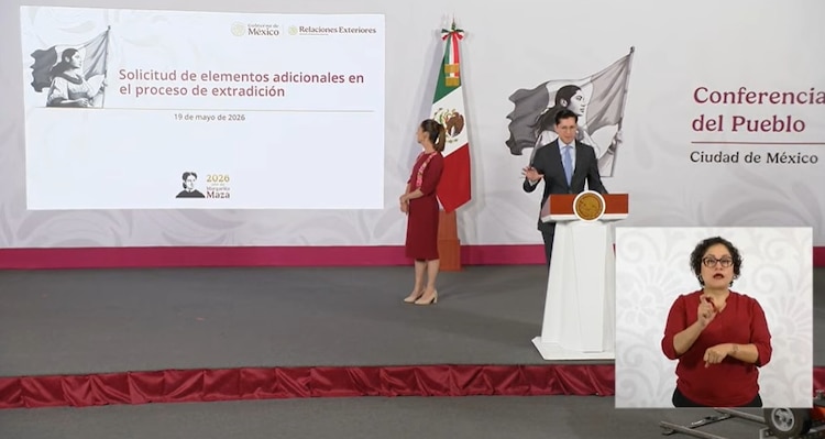 Roberto Velasco este martes en Palacio Nacional.