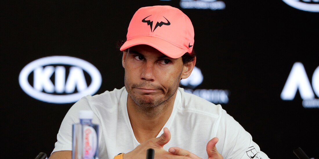 Rafael Nadal durante una rueda de prensa tras retirarse por lesión durante el partido contra Marin Cilic en los cuartos de final del Abierto de Australia.