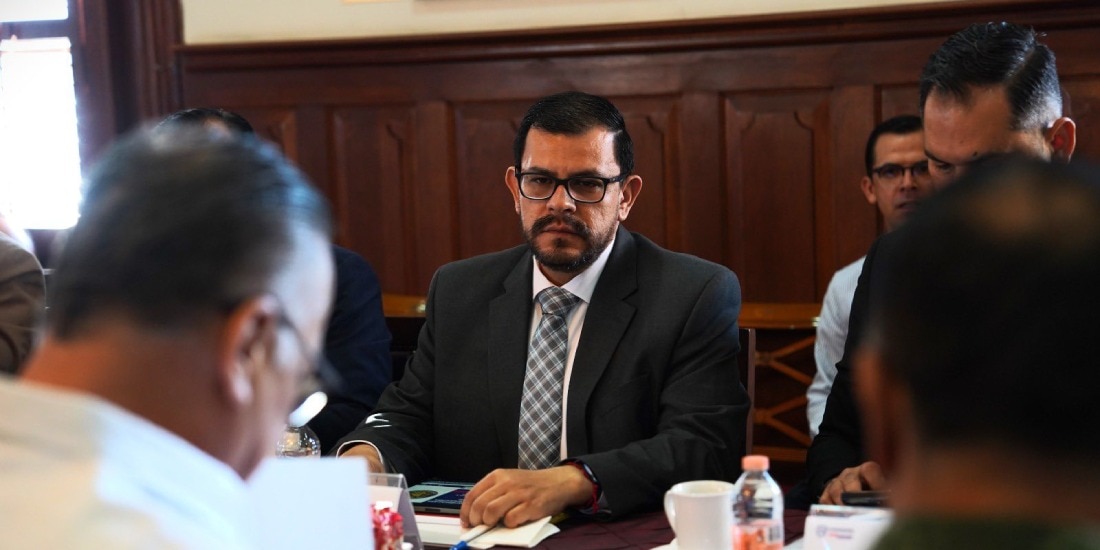 Maru Campos nombra a Francisco Sáenz como encargado del despacho de la Fiscalía de Chihuahua.