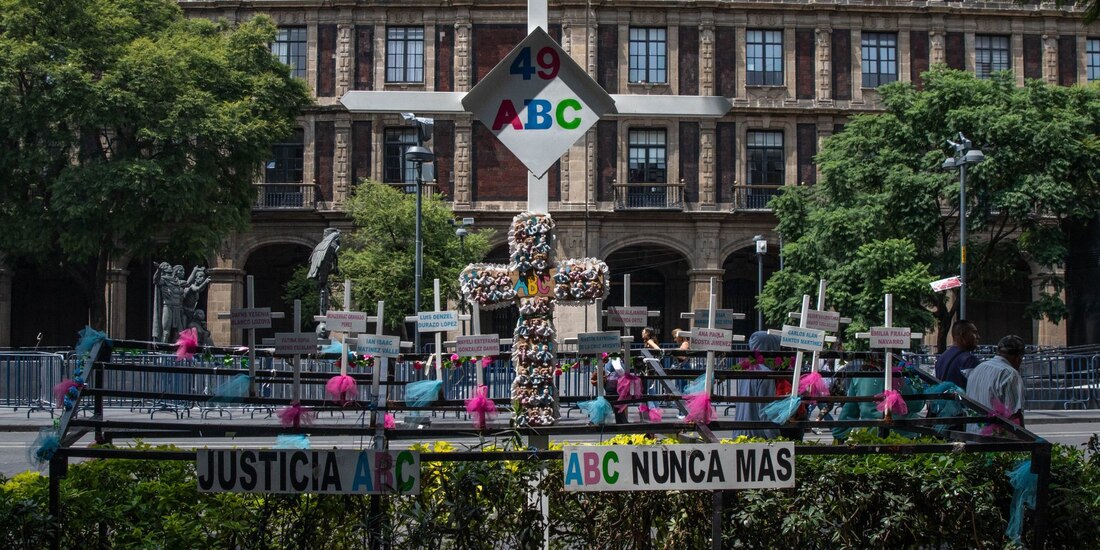 En la tragedia de la Guardería ABC fallecieron 49 menores.