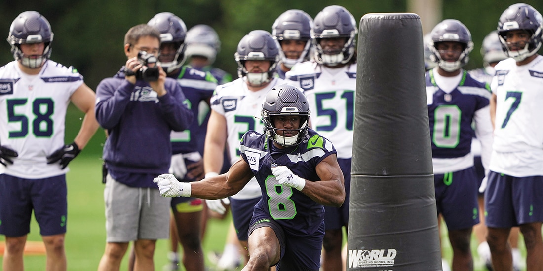 Jadarian Price, en un entrenamiento de la pretemporada de los Seahawks de Seattle el pasado 1 de mayo.
