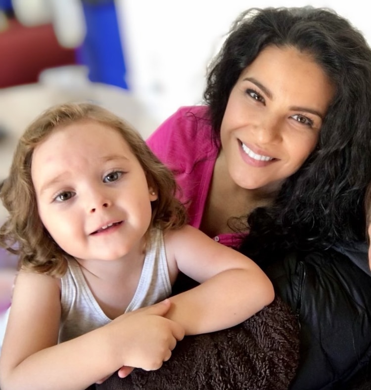 Camila Arredondo presume a su mamá Litzy en las grabaciones de la serie Señora Acero 3 de Telemundo