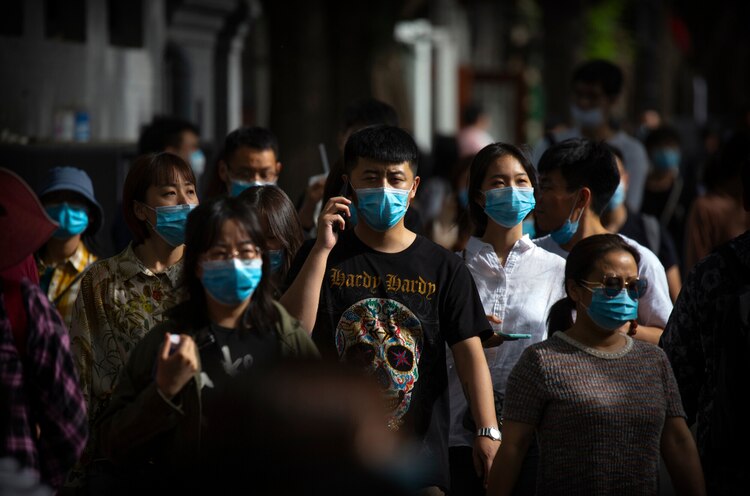 Personas en Beijing, China, el 16 de mayo de 2020