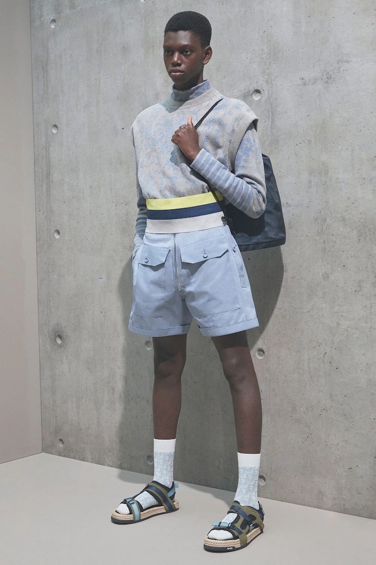 Las sandalias ahora se usan con calcetines