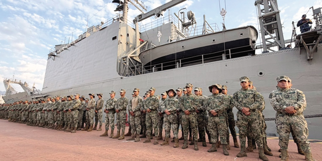 Personal naval arribó ayer a este destino turístico de Jalisco a bordo del ARM Usumacinta.