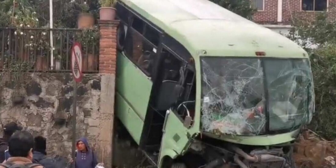 Hasta el momento hay un reporte preliminar de 10 heridos tras el choque en la carretera México- Cuernavaca.