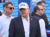 Donald Trump, presidente de EU, en Irlanda, entrevistado por la prensa sobre las advertencias contra la IA.