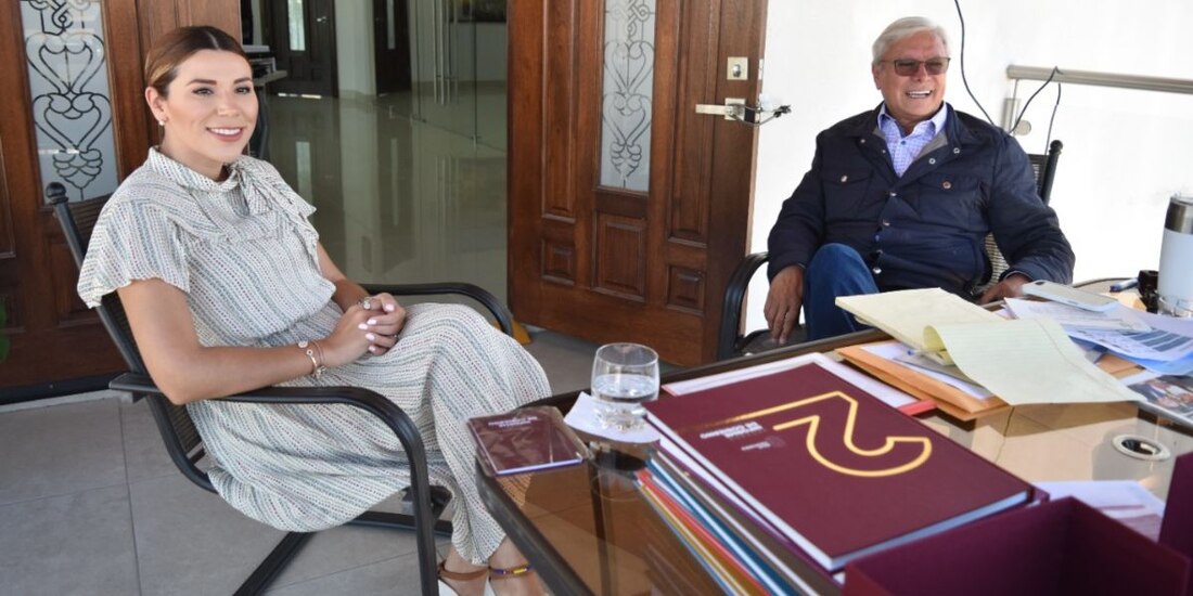 La gobernadora electa de Baja California, Marina del Pilar Ávila Olmeda, y el gobernador, Jaime Bonilla Valdez, asistieron a la primera reunión del Comité de Transición.