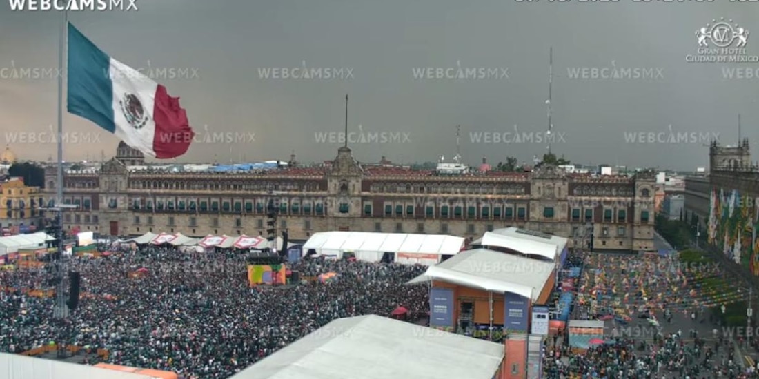 Fan Fest del Zócalo de CDMX alcanza su capacidad máxima previo al partido México vs Ecuador.