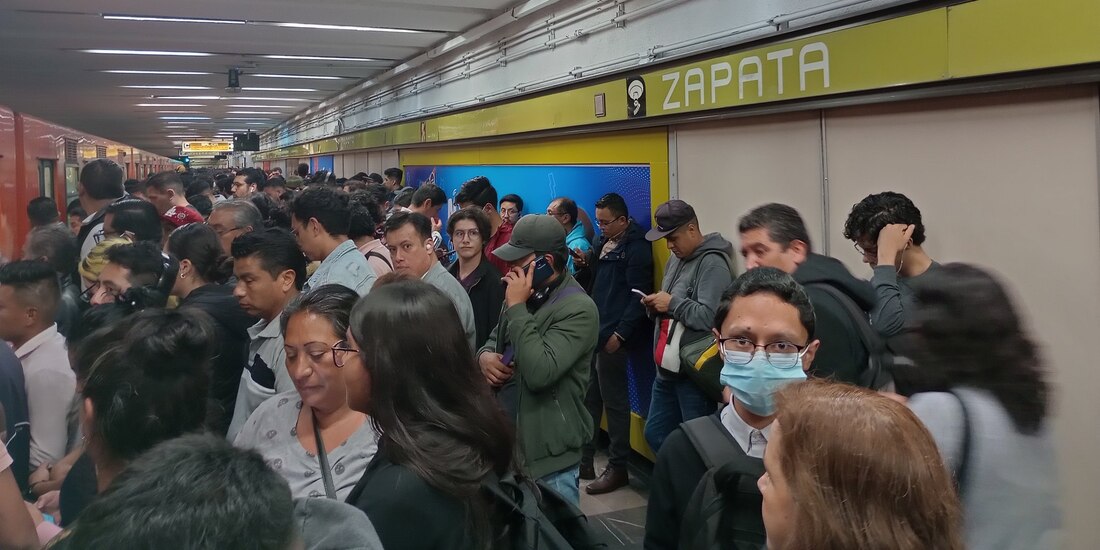 Usuarios reportaron "caos" en la Línea 3 del Metro CDMX.