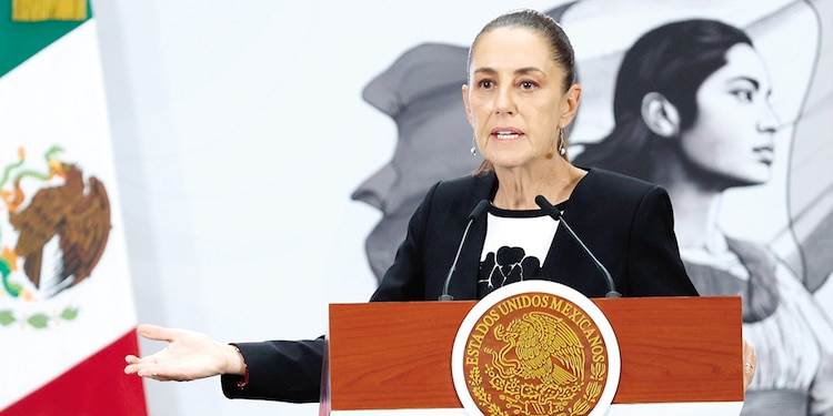 La mandataria federal, Claudia Sheinbaum, ayer, en conferencia de prensa