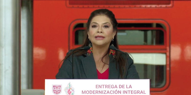 La jefa de Gobierno capitalina, Clara Brugada, ayer, en conferencia de prensa.