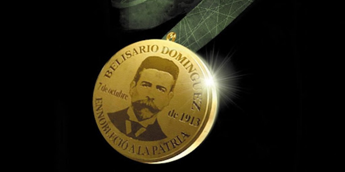 Para entregar la medalla de honor Belisario Domínguez el Senado celebra sesión solemne en el mes de octubre de cada año.
