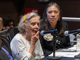 Elena Poniatowska llevó a cabo una conferencia magistral con motivo de la graduación de la Séptima Generación de alumnos de la Unidad de Investigaciones Periodísticas (UIP) de la UNAM