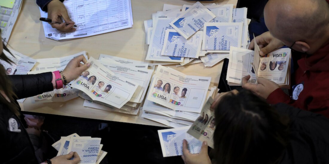 Autoridades Internacionales revisan que la votación y el recuento en el país se condujeron con total normalidad, el pasado 19 de junio.