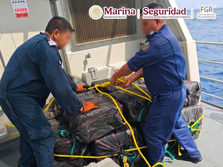 El cargamento asegurado equivale a más de tres millones de dosis de presunta cocaína.