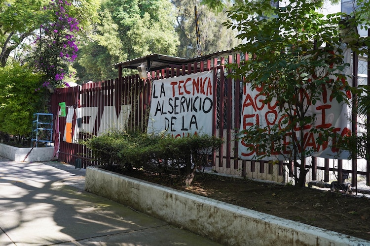 Recuperación de instalaciones del Canal Once.