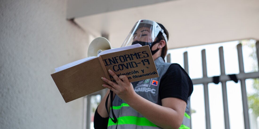 Personal médico da informes sobre el estado de los pacientes con COVID-19.