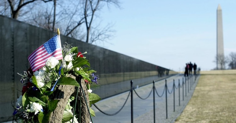 "El Muro", el memorial dedicado a los soldados estadounidenses que pelearon en Vietnam, ubicado en Washington.