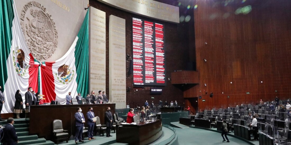 Trabajos en el Pleno de San Lázaro para avalar consulta sobre juicios a expresidentes.