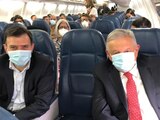 El Presidente de México viaja en un vuelo comercial de la compañía Delta Airlines.