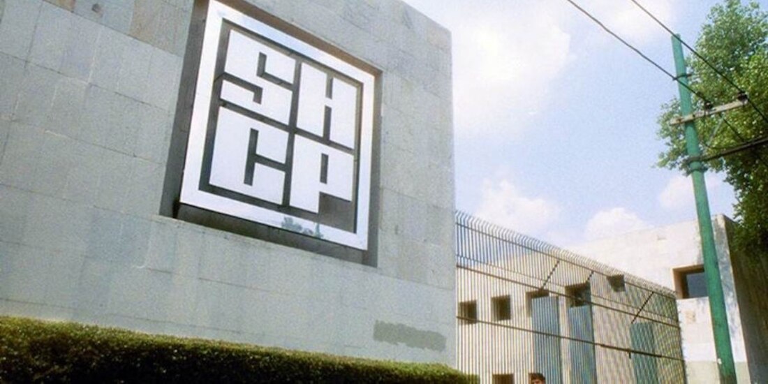 El INE decidió posponer el inicio de los trabajos de organización de la consulta de juicio a expresidentes hasta saber de dónde saldrán los recursos.