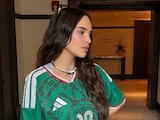 ‘¿A que sí?’ Belinda reacciona a los memes por cambiar el ‘¿Y si sí?’ con atrevidas FOTOS