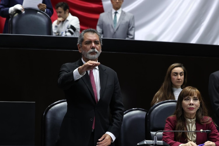 Edgar Amador Zamora, secretario de Hacienda y Crédito Público, compareció ante el pleno de la Cámara de Diputados.