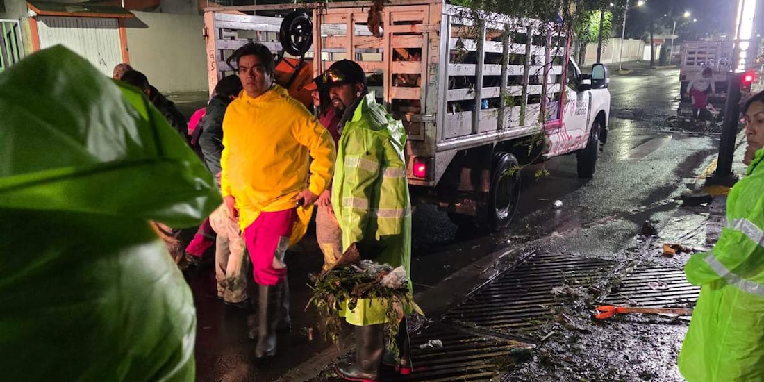 Con más de mil trabajadores, GAM contiene emergencia por granizada en Cuautepec.