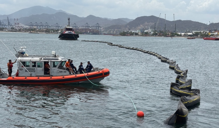 Descartan presencia de hidrocarburos y desactivan plan de emergencia en Manzanillo