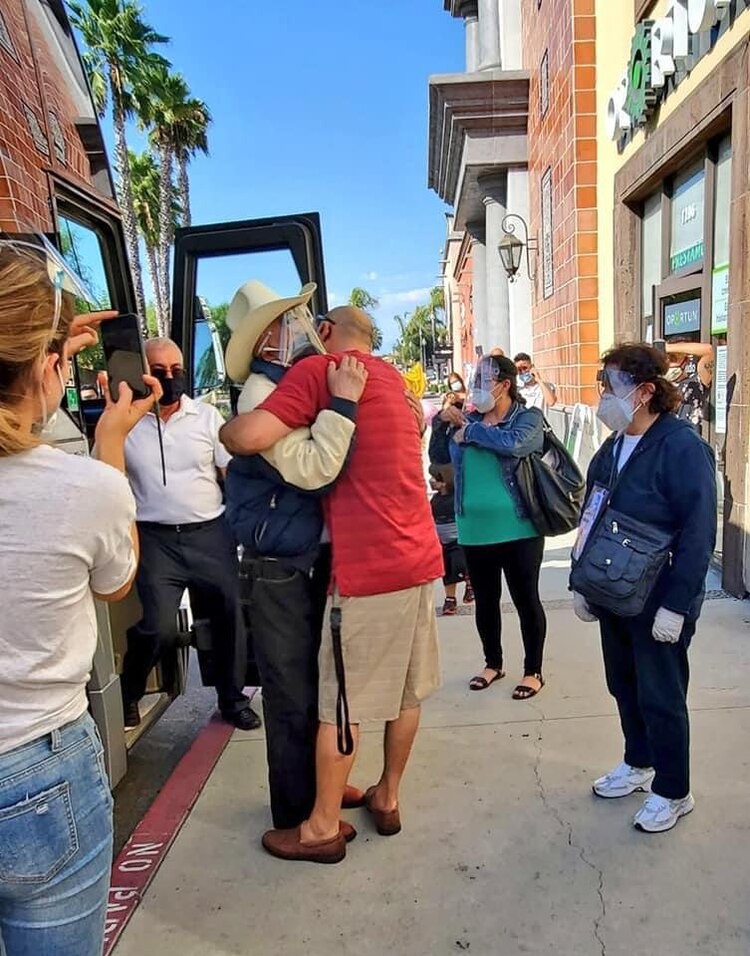 Las reuniones entre las familias se realizan apegadas a los protocolos, sin grandes aglomeraciones.