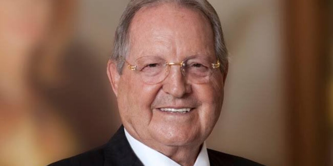 Olegario Vázquez Raña