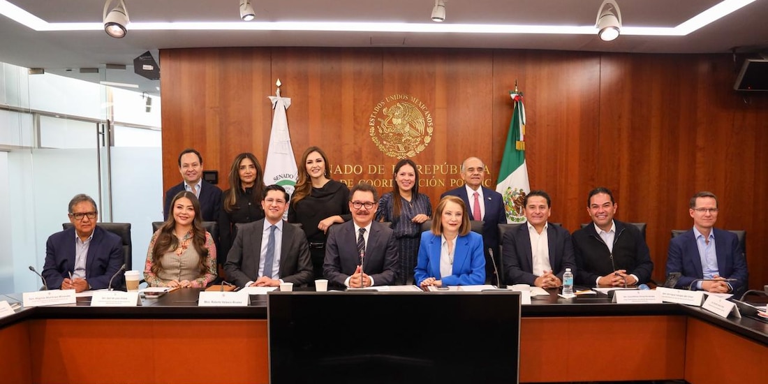 Reunión en la Cámara Alta.