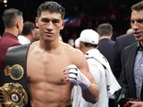 Dmitry Bivol tras vencer al "Canelo" y retener el cetro de las 175 libas AMB.