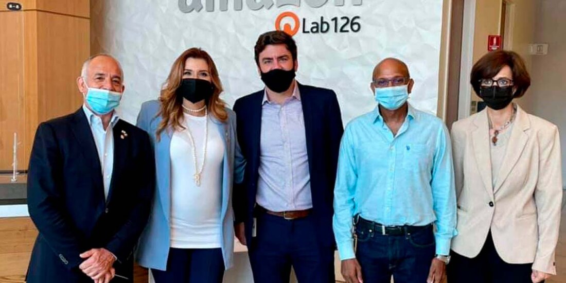 Marina del Pilar cumplió su promesa. En septiembre fue a Amazon y luego de cinco meses de preparación nace un esquema que cambiará la educación tecnológica en Baja California. Un gobierno de talla global