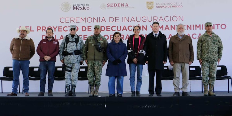 Asistentes a la Ceremonia de Inauguración del Proyecto de Adecuación y Mantenimiento de la Base de Operaciones del Ejército Méxicano y Guardia Nacional “La Placa”.