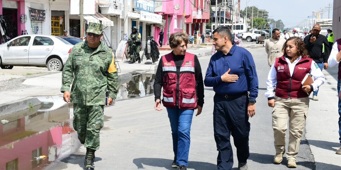A más de un mes de las inundaciones, la gobernadora Delfina Gómez visitó nuevamente las calles inundadas en Chalco.